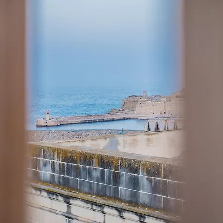 Kursara Port View Apartamento *