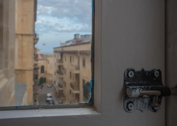 Daire Kursara Port View *