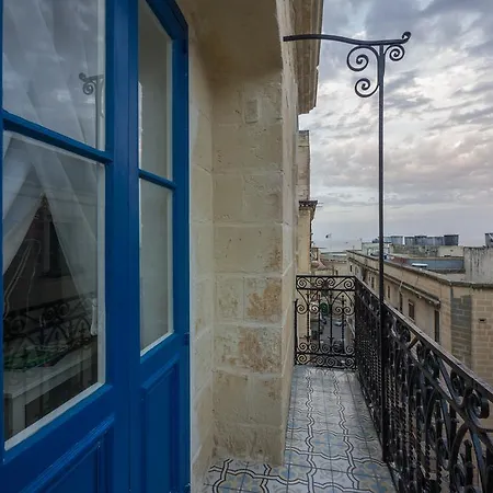 Kursara Port View * Valletta