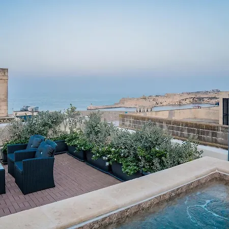 Kursara Port View * Valletta