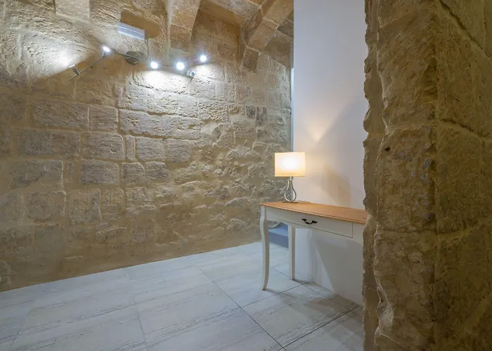 Kursara Port View * La Valette