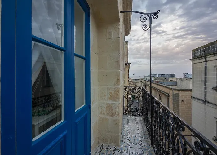 Kursara Port View * Valletta